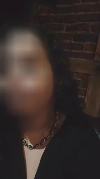 Christina, 24