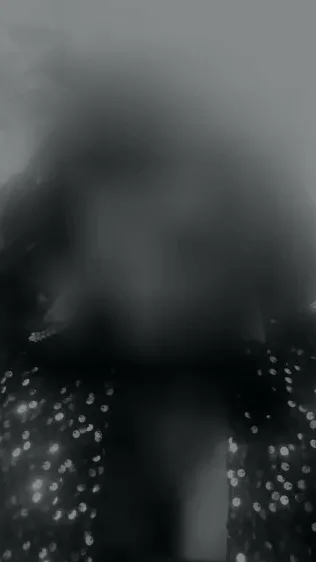 Daniela, 25