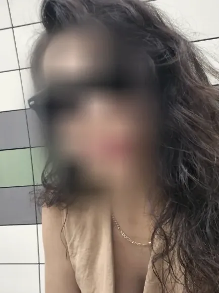 Denise, 36