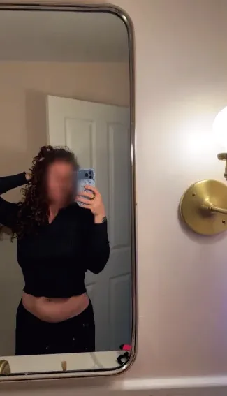 Elisabeth, 37
