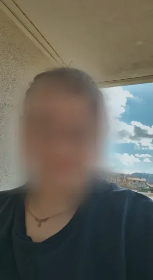 Greta, 24