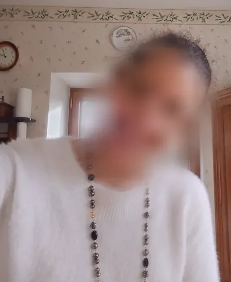 Ivana, 37