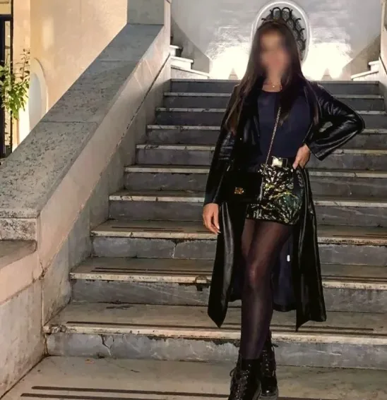 Larissa, 38