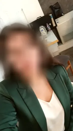 Lilly, 27