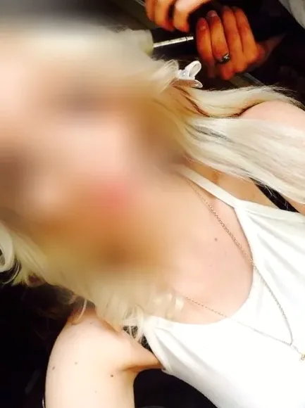 Michaela, 37