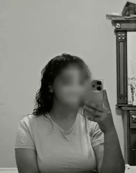 Nicole, 22