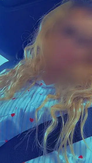 Nina, 28