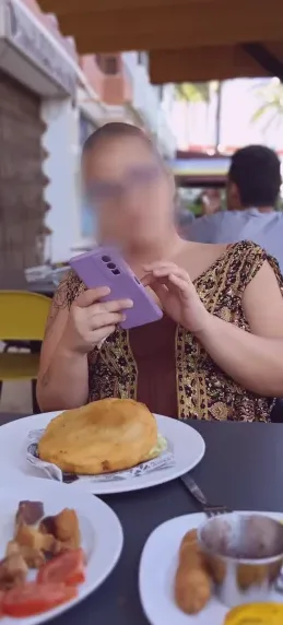 Nora, 39