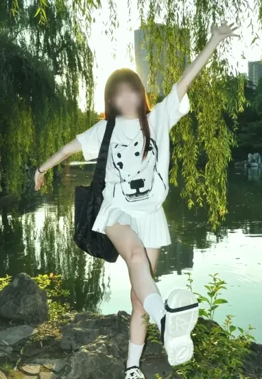 Selina, 34