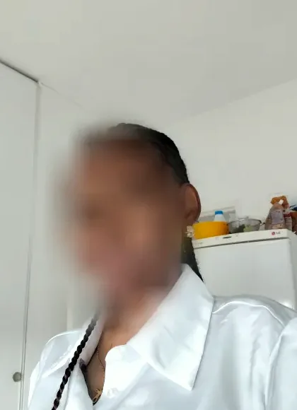 Simone, 34