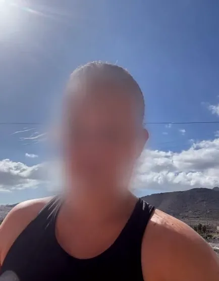 Simone, 37