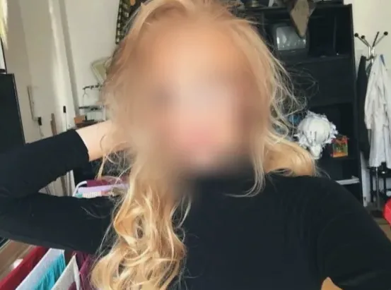 Sina, 21