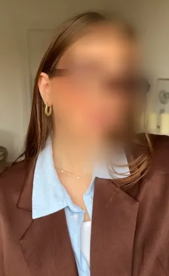 Zeynep, 32